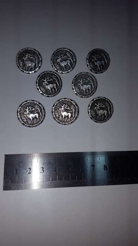 8 x Buttons