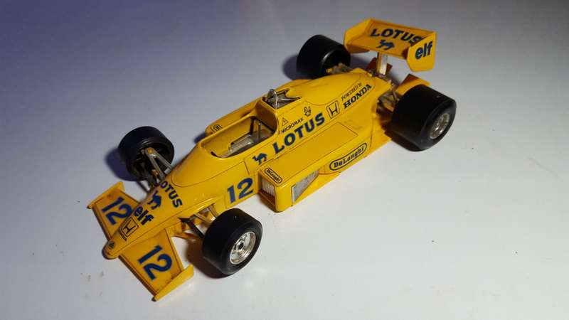 Bburago 1:24 Race Champion