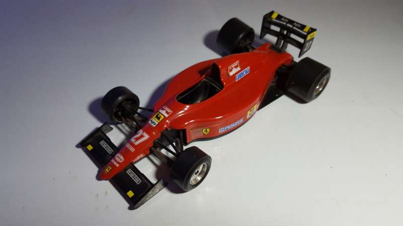 Bburago 1:24 Race Champion Ferrari Alain Prost & Benneton no.19