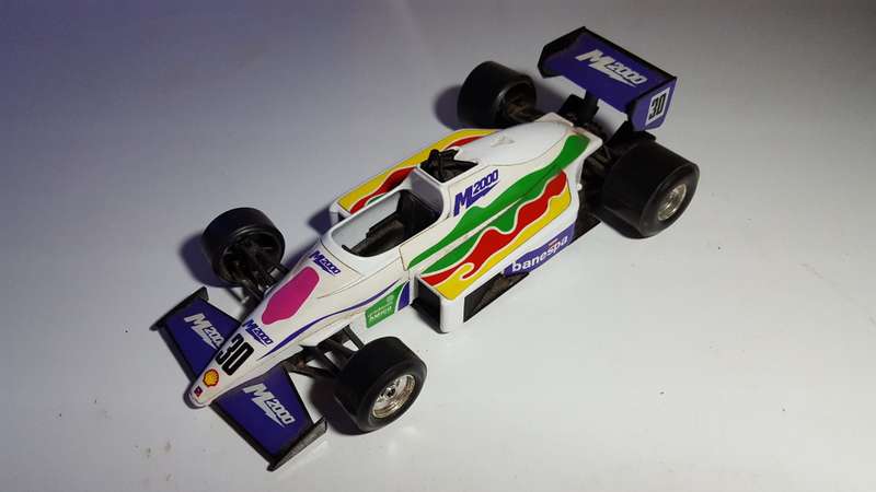 Bburago 1:24 Race Champion