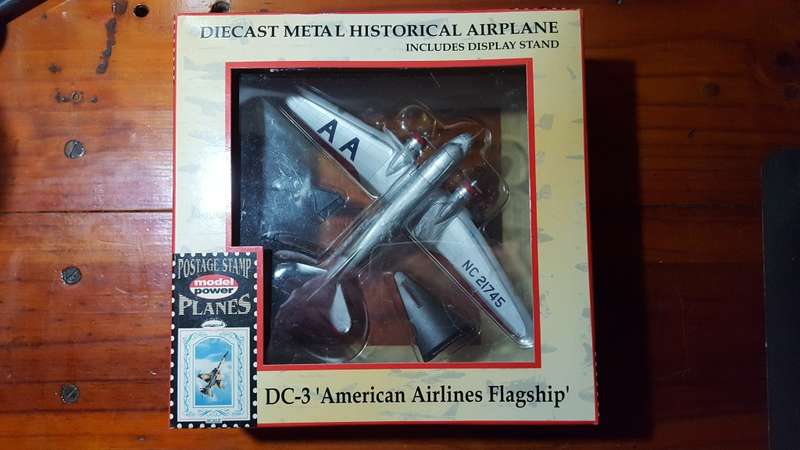 Model Power - Postage Stamp Planes - No. 5559-1 DC-3 `American Airlines Flagship`