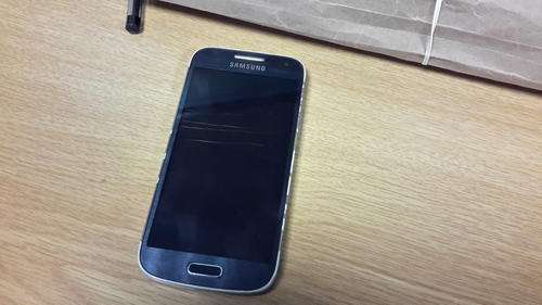 Samsung Galaxy S4 mini perfect working condition but with a broken LCD.