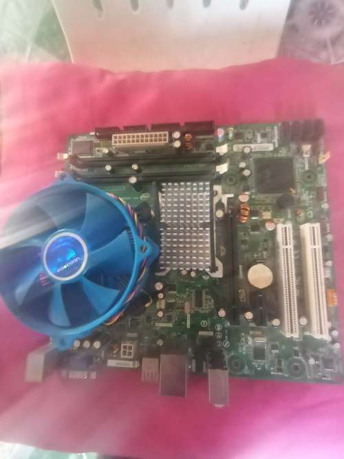 MOTHERBOARD INTEL AND QORE2QUAD CPU 2.4GHZ