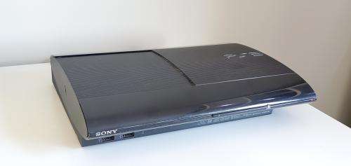 PS3 SUPERSLIM WITH HEN FIRMWARE 1 REMOTE 6 GAMES POWER CABLE AND HDMI CABLE