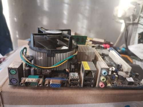 ASROCK G41C-VS MOTHERBOARD DUALCORE CPU WITH FAN AND 2 GIG DDR3 RAM BUNDLE