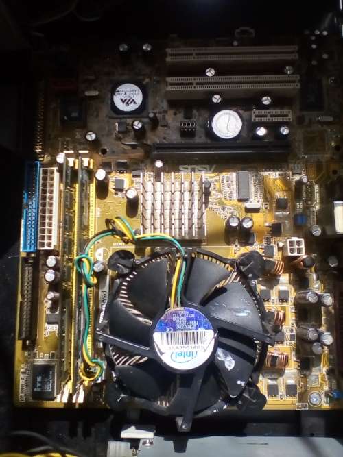 ASUS P5VD2-VM/S BOARD PLUS DUALCORE 2.1GHZ CPU 2GIG DDR2 RAM