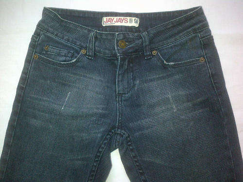 Ladies Black Skinny Jeans (Size 9)