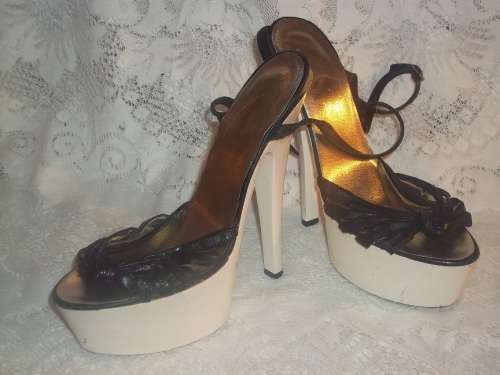 *** SALE *** VINTAGE 6 INCH STILETTO HEELS CREATED EXCLUSIVELY FOR DODOS -  Size 5