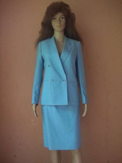 MISS CASSIDY VINTAGE - 3 PIECE LINEN SUIT COMPRISING JACKET, SKIRT AND PANTS - Size 32