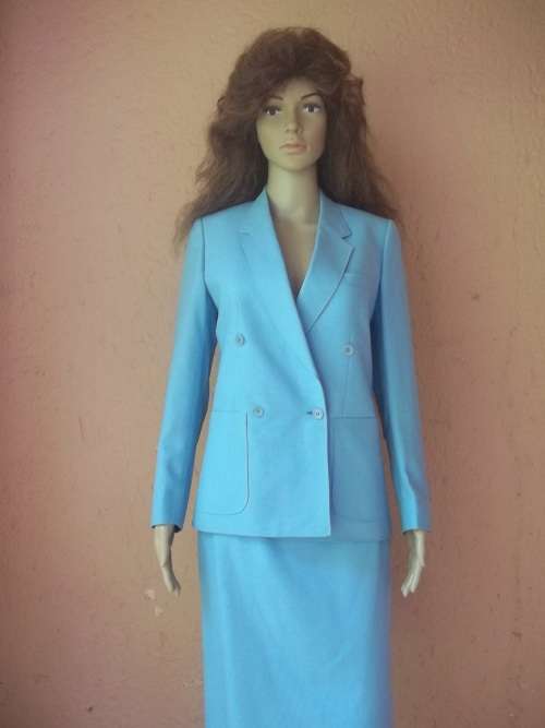 MISS CASSIDY VINTAGE - 3 PIECE LINEN SUIT COMPRISING JACKET, SKIRT AND PANTS - Size 32