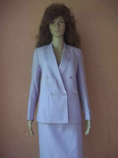 MISS CASSIDY VINTAGE - 3 PIECE LINEN SUIT COMPRISING JACKET, SKIRT AND PANTS - Size 32