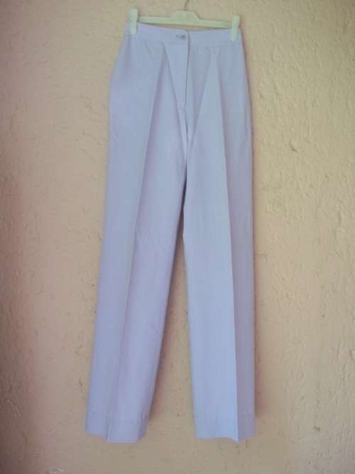 MISS CASSIDY VINTAGE - 3 PIECE LINEN SUIT COMPRISING JACKET, SKIRT AND PANTS - Size 32