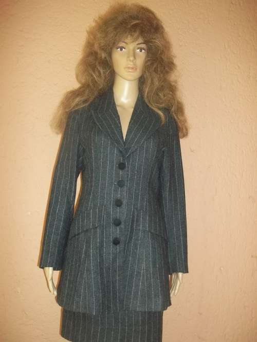 CHARCOAL GREY CHALK STRIPED WINTER SUIT FROM TRUWORTHS - Size 32