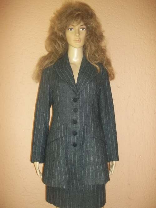 CHARCOAL GREY CHALK STRIPED WINTER SUIT FROM TRUWORTHS - Size 32