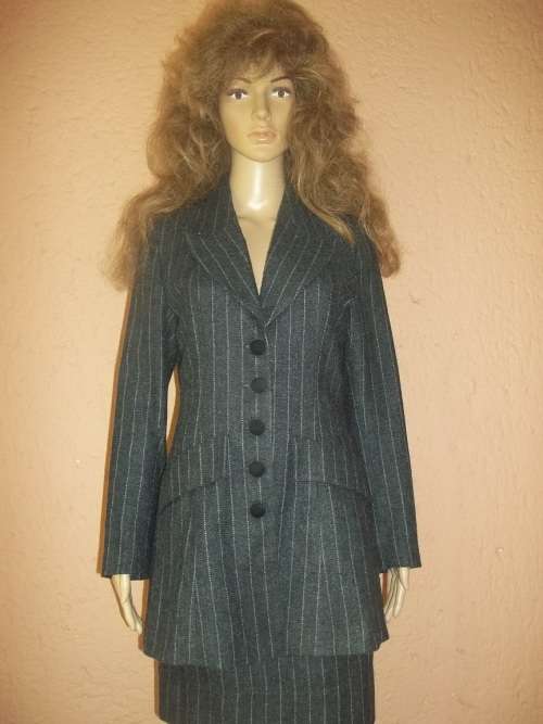 CHARCOAL GREY CHALK STRIPED WINTER SUIT FROM TRUWORTHS - Size 32