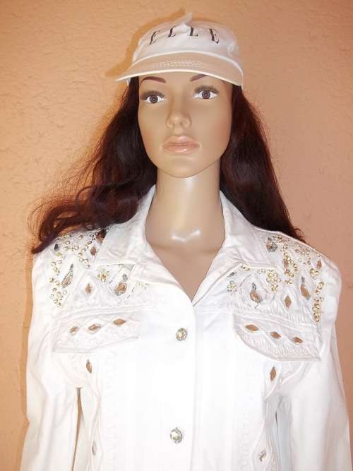 STUNNING WHITE SAFFRON SUIT WITH RHINESTONES -  SIZE 34