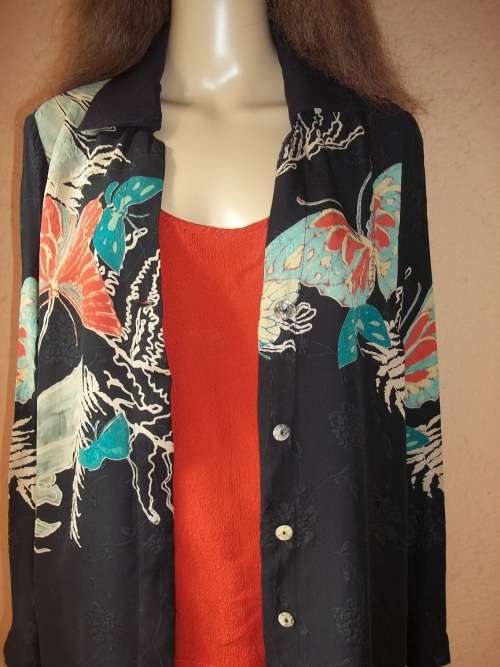 CITRON SANTA MONICA 100% SILK - ELEGANT, UNIQUE AND TIMELESS - SHIRT WITH CAMI - Size MEDIUM