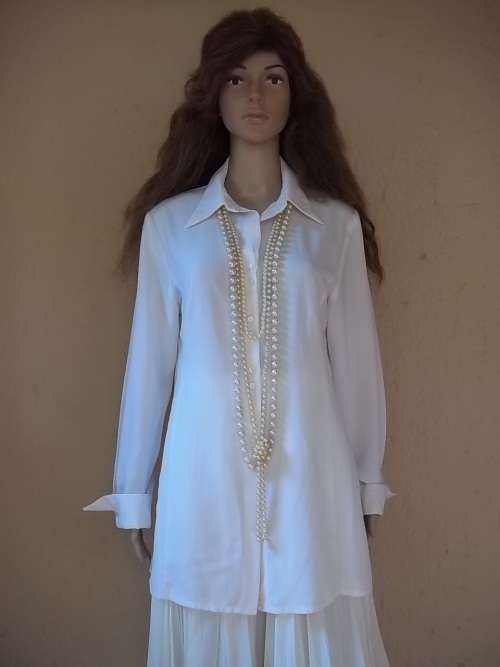 ELEGANT WINTER WHITE FINNIGANS LONG LINE BLOUSE / SHIRT FROM TRUWORTHS - Size !2 (36)