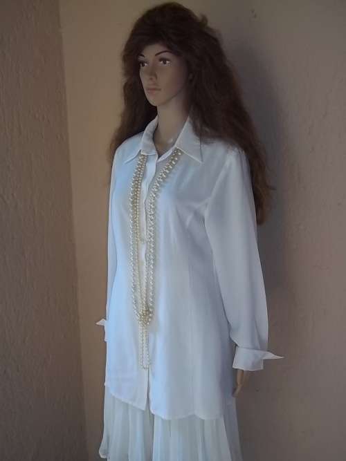 ELEGANT WINTER WHITE FINNIGANS LONG LINE BLOUSE / SHIRT FROM TRUWORTHS - Size !2 (36)