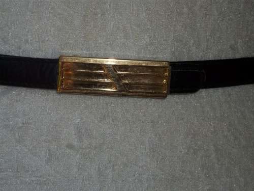 ***SUMMER SALE*** NARROW BLACK LEATHER VINTAGE BELT - SIZE SMALL