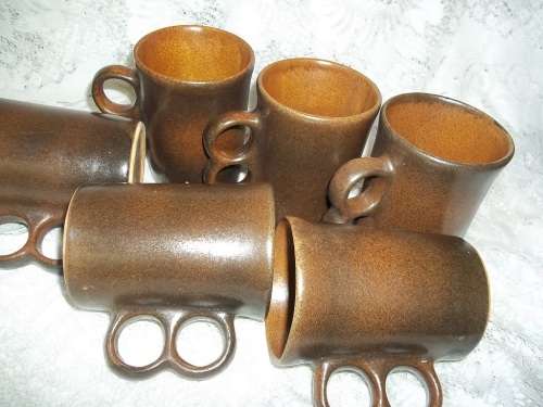 *** SALE *** BROWN VINTAGE COFFEE MUGS X 6