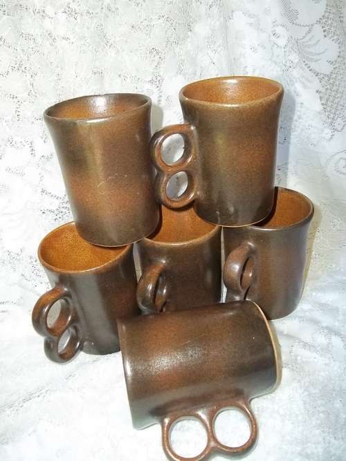 *** SALE *** BROWN VINTAGE COFFEE MUGS X 6