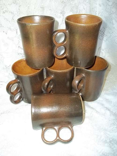 *** SALE *** BROWN VINTAGE COFFEE MUGS X 6