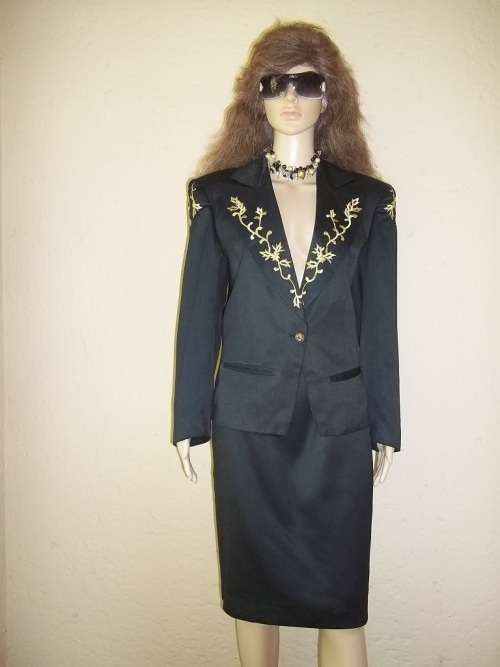 PRET A PORTER BY THE BOYS  - UNIQUE BLACK VINTAGE DESIGNER SUIT WITH GOLD EMBROIDERY - SIZE 34 / 32