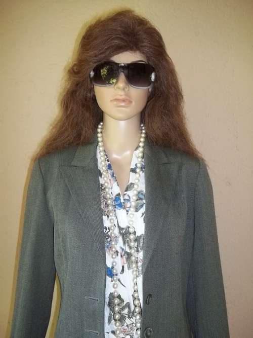 NEW CONDITION MISS CASSIDY VINTAGE FAWN PURE NEW WOOL PANTSUIT - SIZE 34 ( 10 )