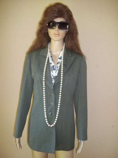 NEW CONDITION MISS CASSIDY VINTAGE FAWN PURE NEW WOOL PANTSUIT - SIZE 34 ( 10 )