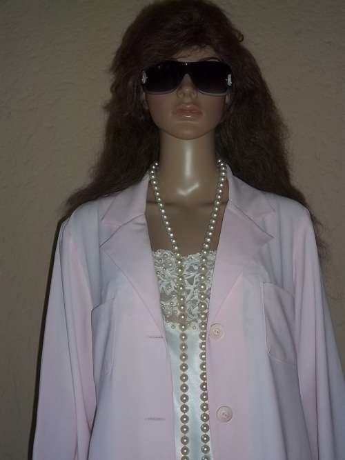CLASSIC PINK MISS CASSIDY PANTSUIT FROM QUEENSPARK - SIZE 34