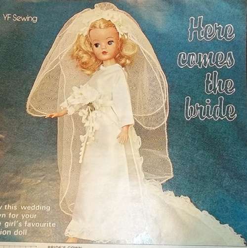 HERE COMES THE BRIDE - FOR 30 cm SINDY VINTAGE FASHION DOLL - ADJUSTMENT FOR BARBIE