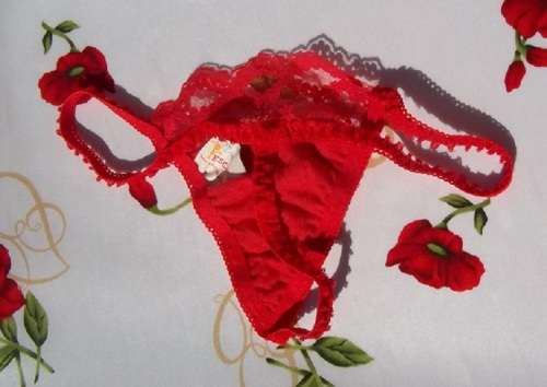 *** SALE *** ESCORA RED LACE BRA SET - MADE IN WEST GERMANY - SIZE - 76 C / TANGO - SMALL