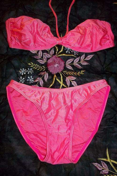 Day-glow Cerise Bikini Set - Beach Switch - Exclusive to Woolworths - Size M