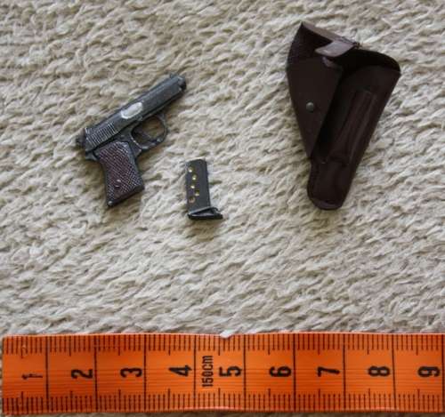 *SALE* DID Dragon - 1/6th Scale - WW2 GERMAN Walther PPK Pistol (Metal) - Loose!!