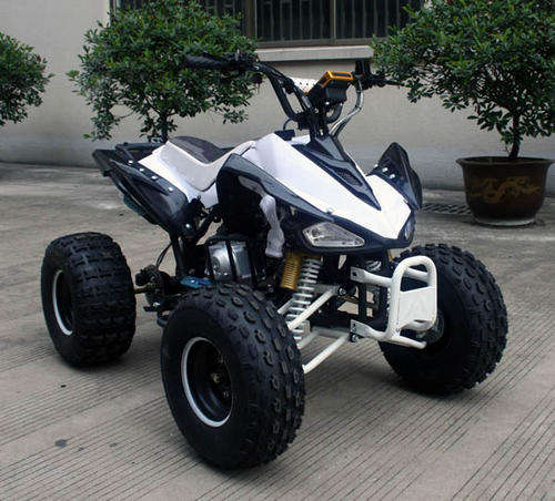 BRAND NEW @ 110CC QUAD BIKE @ AUTOMATIC @ 4 STROKE @ REMOTE LOCK / UNLOCK @ WORTH R10999 @