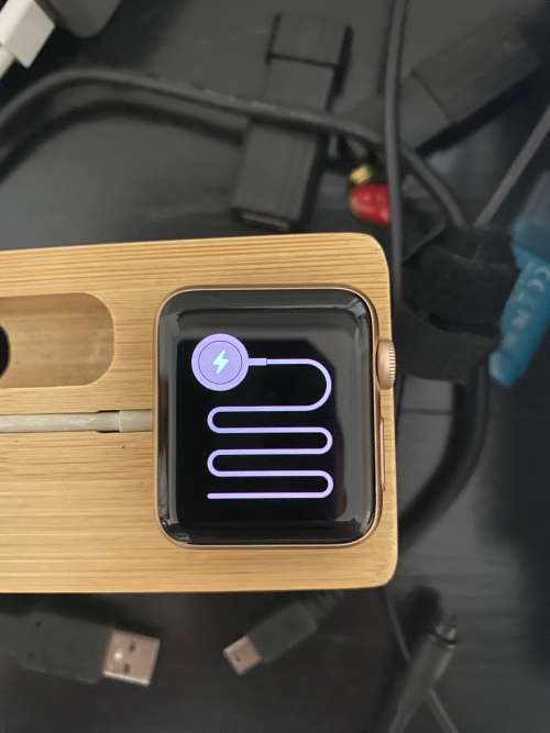Apple Watch Series 3 38mm READ DESCRIPTION