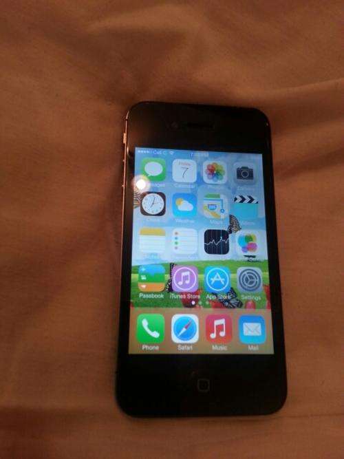 Apple Iphone 4S Black 2 months old in excellent condition with free Mini Mouse Silicone Cover