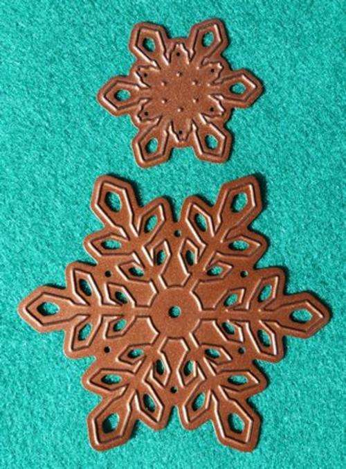 SIMPLY-2-DIE-4 2 SNOWFLAKES (72x63.5mm) HALF PRICE for Stampstember ONLY!!