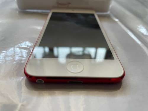 APPLE IPOD TOUCH 7TH GEN|A2178| RED ***LIKE NEW** WITH ALL ACCESSORIES