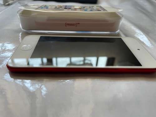 APPLE IPOD TOUCH 7TH GEN|A2178| RED ***LIKE NEW** WITH ALL ACCESSORIES