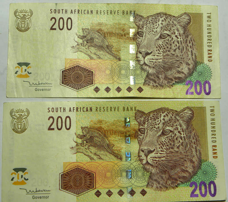 Top Grade RSA notes: 18x Mboweni R200 notes (2004 to 2009) in AU (my opinion)  Bid per note.