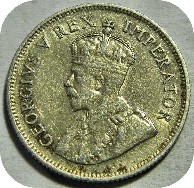 Top Grade SA Union:  The rare 1933 Shilling in Lustrous EF!!