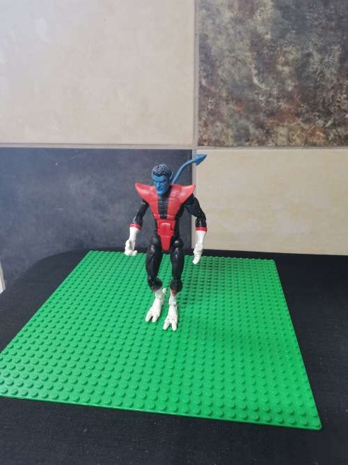 2005 TOY BIZ MARVEL LEGENDS GALACTUS SERIES X-MEN NIGHTCRAWLER ACTION FIGURE
