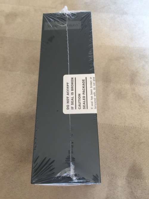 Samsung Galaxy S7 Edge.silver titanium.Brand new.
