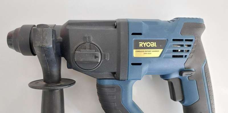 Ryobi Cordless Hammer Drill with Battery (XRH-2020) *faulty* PLEASE READ