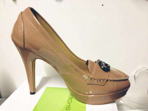 ***Sale*** ÃÂÃÂShort in Sizes, Retro High Heel In Nude / Dark Brwon Size 2.5-8