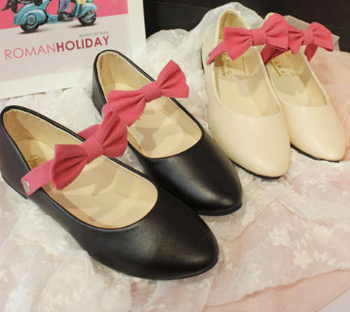 **HOT SALE** Limited Stock! Cute Flat Pump with bow in Black / White Size 2-6