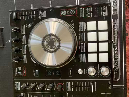 Pioneer DJ DJ Controller, Black (DDJSR)