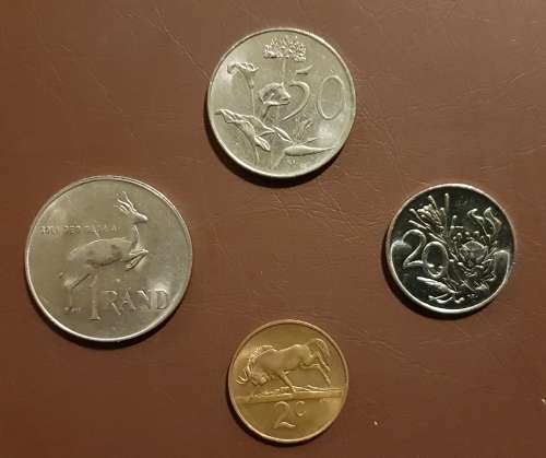 1990 R1, 50c, 20c & 2c Not All Found in UNC or Proof sets. 17 Sets available. Bid per set.